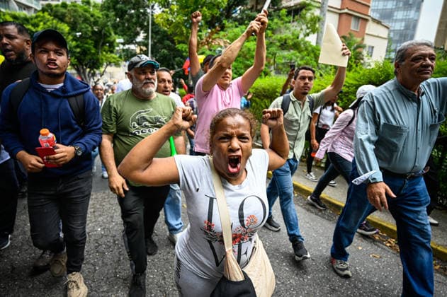 Protesters in Venezuela demand higher wages and presidential elections CARACAS, VENEZUELA - JUNE 3: Public sector workers, students, and relatives of political prisoners march toward the U.S. Embassy to demand higher wages, decent working conditions, the release of political prisoners, and the calling of presidential elections in Caracas, Venezuela, June 3, 2026. Maxwell Briceno Anadolu Caracas Venezuela. Editorial use only. Please get in touch for any other usage.  Copyright: x2026xAnadoluxMaxwellxBricenox