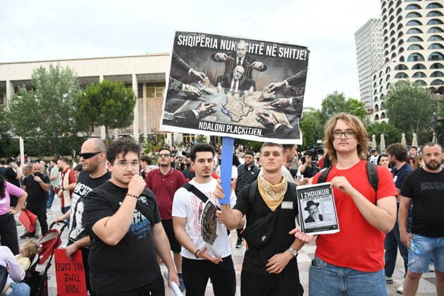 Police use water cannons to disperse protesters at a demonstration against a tourism project in Albania TIRANA, ALBANIA - JUNE 3: People stage a protest against a planned tourism project in the Zvernec area of the city of Avlonya (Vlora) as they gather on the Boulevard of the Nation’s Martyrs in Tirana, Albania on June 3, 2026. People protest the sale of a stretch of coastline in Zvernec as part of a tourism project reportedly linked to U.S. President Donald Trump’s daughter, Ivanka Trump, and her husband, Jared Kushner. Olsi Shehu Anadolu Tirana Albania. Editorial use only. Please get in touch for any other usage.  Copyright: x2026xAnadoluxOlsixShehux