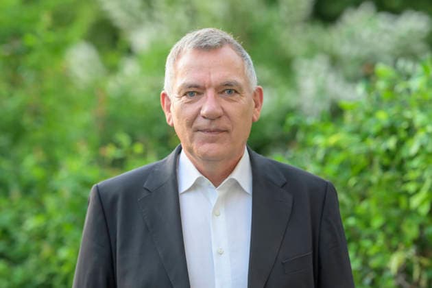 v.l.: Jan van Aken, Die Linke (Parteivorsitzender), GER, Berlin, Studio, zu Gast bei Maischberger, politische Talkshow, TV, Format, mit Moderatorin Sandra Maischberger, Das Erste, aus Adlershof Am Studio 20, 03.06. 2026, *** v l Jan van Aken, Die Linke Party Chairman , GER, Berlin, Studio, guest on Maischberger, political talk show, TV, format, with presenter Sandra Maischberger, Das Erste, from Adlershof Am Studio 20, 03 06 2026, Copyright: HMBxMedia UwexKoch