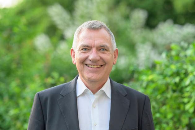 v.l.: Jan van Aken, Die Linke (Parteivorsitzender), GER, Berlin, Studio, zu Gast bei Maischberger, politische Talkshow, TV, Format, mit Moderatorin Sandra Maischberger, Das Erste, aus Adlershof Am Studio 20, 03.06. 2026, *** v l Jan van Aken, Die Linke Party Chairman , GER, Berlin, Studio, guest on Maischberger, political talk show, TV, format, with presenter Sandra Maischberger, Das Erste, from Adlershof Am Studio 20, 03 06 2026, Copyright: HMBxMedia UwexKoch