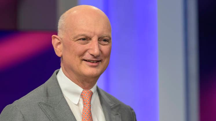 v.l.: Nikolas Stihl (Aufsichtsratschef der Firma Stihl), GER, Berlin, Studio, zu Gast bei Maischberger, politische Talkshow, TV, Format, mit Moderatorin Sandra Maischberger, Das Erste, aus Adlershof Am Studio 20, 03.06. 2026, *** v l Nikolas Stihl Chairman of the Supervisory Board of Stihl , GER, Berlin, Studio, guest on Maischberger, political talk show, TV, format, with presenter Sandra Maischberger, Das Erste, from Adlershof Am Studio 20, 03 06 2026, Copyright: HMBxMedia UwexKoch
