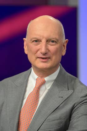 v.l.: Nikolas Stihl (Aufsichtsratschef der Firma Stihl), GER, Berlin, Studio, zu Gast bei Maischberger, politische Talkshow, TV, Format, mit Moderatorin Sandra Maischberger, Das Erste, aus Adlershof Am Studio 20, 03.06. 2026, *** v l Nikolas Stihl Chairman of the Supervisory Board of Stihl , GER, Berlin, Studio, guest on Maischberger, political talk show, TV, format, with presenter Sandra Maischberger, Das Erste, from Adlershof Am Studio 20, 03 06 2026, Copyright: HMBxMedia UwexKoch