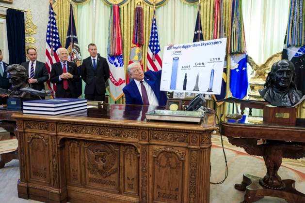 US President Donald J. Trump announces the completion of the Lincoln Memorial Reflecting Pool US President Donald J. Trump announces the completion of the Lincoln Memorial Reflecting Pool from the Oval Office at the White House in Washington, DC, USA, 03 June 2026. WASHINGTON DISTRICT OF COLUMBIA United States  Copyright: xPool ABACAx