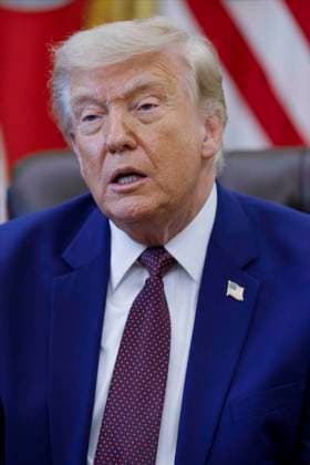 US President Donald J. Trump takes questions from the news media during an executive order signing ceremony US President Donald J. Trump delivers remarks during a signing ceremony in the Oval Office of the White House in Washington, DC, USA, 03 June 2026. President Trump signed executive orders on the federal workforce and immigration. WASHINGTON DISTRICT OF COLUMBIA United States  Copyright: xPool ABACAx
