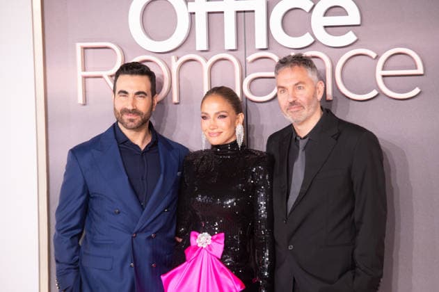 IPA85302016 - London, UK Premiere of the film Office Romance at BFI Southbank - Pictured: Brett Goldstein, Jennifer Lopez, Ol Parker (L-R)  Copyright: xCRISTINAxMASSEIx xx 85302016