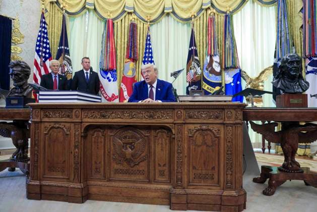 US President Donald J. Trump takes questions from the news media during an executive order signing ceremony US President Donald J. Trump responds to a question from the news media during a signing ceremony in the Oval Office of the White House in Washington, DC, USA, 03 June 2026. President Trump signed executive orders on the federal workforce and immigration. WASHINGTON DISTRICT OF COLUMBIA United States  Copyright: xPool ABACAx