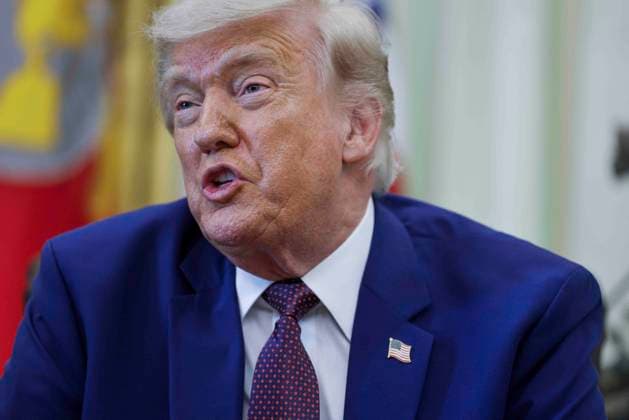 US President Donald J. Trump takes questions from the news media during an executive order signing ceremony US President Donald J. Trump responds to a question from the news media during a signing ceremony in the Oval Office of the White House in Washington, DC, USA, 03 June 2026. President Trump signed executive orders on the federal workforce and immigration. WASHINGTON DISTRICT OF COLUMBIA United States  Copyright: xPool ABACAx