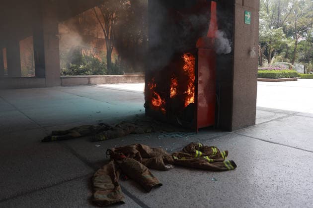 CNTE teachers hold third day of protests in Mexico City after declaring indefinite national strike MEXICO CITY, MEXICO - JUNE 03: A firefighter equipment storage area is seen burning at Mexico s Education Ministry building during a protest by CNTE teachers, in Mexico City, Mexico on June 03, 2026. Members of National Coordination of Education Workers (CNTE) forced their way into Mexico s Education Ministry building, causing damage to the facilities, as part of the third day of protests following the declaration of a national strike. Daniel Cardenas Anadolu Mexico City Mexico. Editorial use only. Please get in touch for any other usage.  Copyright: x2026xAnadoluxDanielxCardenasx