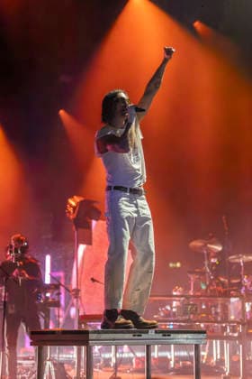 LANY perform at Manchester Apollo Paul Klein of American pop rock band LANY performs at O2 Apollo, Manchester, England, 3rd June 2026, Credit:Mike Gray MIKE GRAY - B4227 Avalon  Copyright: xMikexGrayx xMIKExGRAYx-xB4227x xAvalonx 1107606036
