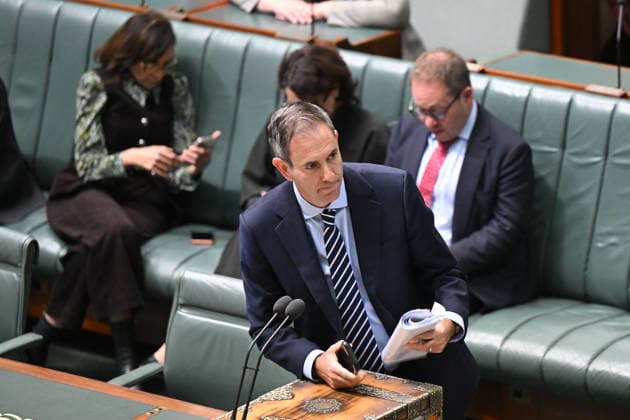 JIM CHALMERS TAX REFORM BILL, Australian Treasurer Jim Chalmers speaks during debate of the Tax Reform Bill 2026 in the House of Representatives at Parliament House in Canberra, Thursday, June 4, 2026. ( NO ARCHIVING CANBERRA AUSTRALIAN CAPITAL TERRITORY AUSTRALIA  Copyright: xLUKASxCOCHx 20260604175230171210