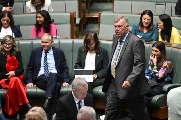 JIM CHALMERS TAX REFORM BILL, One Nation member for Farrer David Farley arrives for a division during debate of the Tax Reform Bill 2026 in the House of Representatives at Parliament House in Canberra, Thursday, June 4, 2026. ( NO ARCHIVING CANBERRA AUSTRALIAN CAPITAL TERRITORY AUSTRALIA  Copyright: xLUKASxCOCHx 20260604130508618713