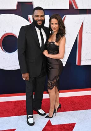 Paramount Pictures ˜Scary Movie™ World Premiere Anthony Anderson and Rocsi Diaz arriving to Paramount Pictures Scary Movie world premiere at the Paramount Theatre on June 3, 2026 in Los Angeles, CA. Los Angeles Paramount Theatre California USA Copyright: xStarbuck xAFF-USA.COMx