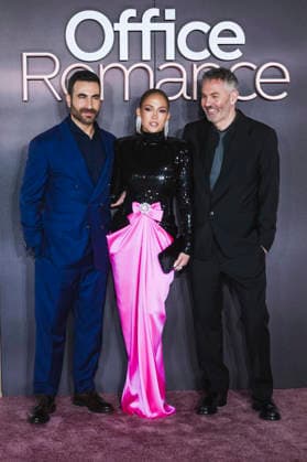 Brett Goldstein, Jennifer Lopez und Ol Parker bei der Premiere des Netflix-Films Office Romance im BFI Southbank. London, 03.06.2026 *** Brett Goldstein, Jennifer Lopez and Ol Parker at the premiere of the Netflix film Office Romance at BFI Southbank London, 03 06 2026 Foto:xJ.xEdwardsx xFuturexImagex romance_london_6637