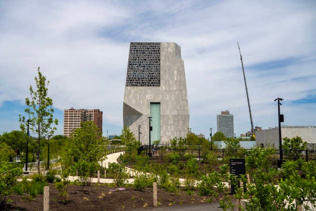 Photograph showing the facade of the Obama Presidential Center in Chicago USA, 03 June 2026 (4 June 2026). The Obama Presidential Center, a space dedicated to commemorating former President Barack Obama’s years in the White House and designed as a hub for civic engagement, is preparing for its grand opening in Chicago on June 18 and will open its doors to the public the following day. The Obama Center, dedicated to commemorating his years in office, opens in Chicago on June 19 !ACHTUNG: NUR REDAKTIONELLE NUTZUNG!  Copyright: xKennethxFernándezx AME8411 20260604-55020492106_1