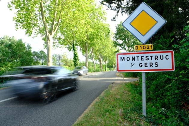 Disappearance Of Missing Girl Lyhanna - Suspect Jerome Barella Hometown Of Montestruc-sur-Gers The entrance sign of the town of Montestruc-sur-Gers, where suspect Jerome Barella resides, is seen in Montestruc-sur-Gers, Gers, France on June 3, 2026, as the search for 11-year-old Lyhanna, who disappeared on May 29 in the Fleurance area, continues to mobilize significant investigative resources; a major development in the judicial inquiry saw Jerome Barella, 41, charged and placed in pre-trial detention on suspicion of kidnapping and illegal confinement of a minor under the age of 15. Photo by JMP ABACAPRESS.COM Montestruc-sur-Gers France  Copyright: xJMP ABACAx