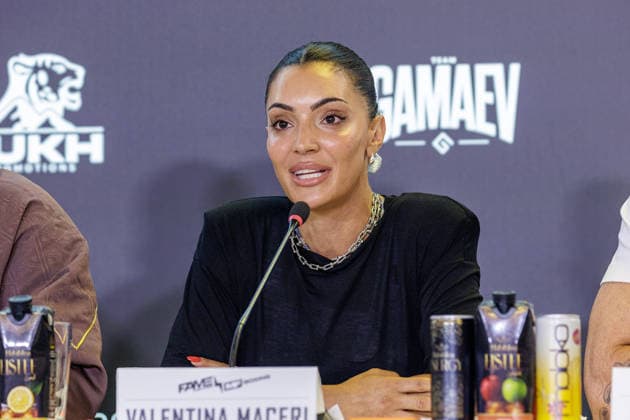 03.06.2026. Leverkusen. Moderatorin Valentina Maceri auf der Pressekonferenz im Vorfeld zum Fame Fighting, das große Promibox-Event von BILD und Eugen Lopez am 06.06.2026 in der Leverkusener Ostermann Arena. Zum ersten Mal in Kooperation mit dem britischen Pendant Misfits Boxing und dem internationalen Medienpartner The Sun. Leverkusen Ostermann Arena Nordrhein-Westfalen Deutschland *** 03 06 2026 Leverkusen Presenter Valentina Maceri at the press conference in the run-up to Fame Fighting, the big celebrity boxing event by BILD and Eugen Lopez on 06 06 2026 in the Ostermann Arena in Leverkusen For the first time in cooperation with the British counterpart Misfits Boxing and the international media partner The Sun Leverkusen Ostermann Arena