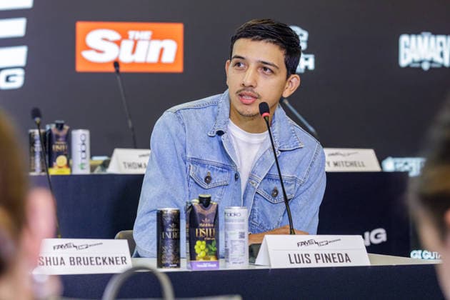 03.06.2026. Leverkusen. Luis Pineda auf der Pressekonferenz im Vorfeld zum Fame Fighting, das große Promibox-Event von BILD und Eugen Lopez am 06.06.2026 in der Leverkusener Ostermann Arena. Zum ersten Mal in Kooperation mit dem britischen Pendant Misfits Boxing und dem internationalen Medienpartner The Sun. Leverkusen Ostermann Arena Nordrhein-Westfalen Deutschland *** 03 06 2026 Leverkusen Luis Pineda at the press conference in the run-up to Fame Fighting, the big celebrity boxing event by BILD and Eugen Lopez on 06 06 2026 in the Ostermann Arena in Leverkusen For the first time in cooperation with the British counterpart Misfits Boxing and the international media partner The Sun Leverkusen Ostermann Arena North Rhine-Westphalia Germany