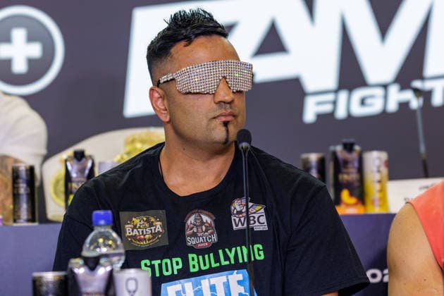 03.06.2026. Leverkusen. Fes Batista auf der Pressekonferenz im Vorfeld zum Fame Fighting, das große Promibox-Event von BILD und Eugen Lopez am 06.06.2026 in der Leverkusener Ostermann Arena. Zum ersten Mal in Kooperation mit dem britischen Pendant Misfits Boxing und dem internationalen Medienpartner The Sun. Leverkusen Ostermann Arena Nordrhein-Westfalen Deutschland *** 03 06 2026 Leverkusen Fes Batista at the press conference in the run-up to Fame Fighting, the big celebrity boxing event by BILD and Eugen Lopez on 06 06 2026 in the Ostermann Arena in Leverkusen For the first time in cooperation with the British counterpart Misfits Boxing and the international media partner The Sun Leverkusen Ostermann Arena North Rhine-Westphalia Germany