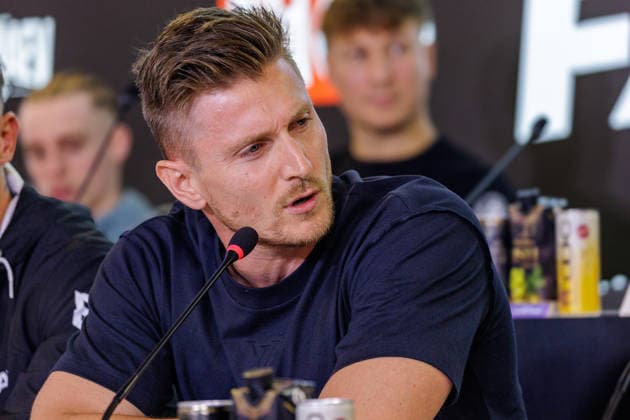 03.06.2026. Leverkusen. Tommy Pedroni auf der Pressekonferenz im Vorfeld zum Fame Fighting, das große Promibox-Event von BILD und Eugen Lopez am 06.06.2026 in der Leverkusener Ostermann Arena. Zum ersten Mal in Kooperation mit dem britischen Pendant Misfits Boxing und dem internationalen Medienpartner The Sun. Leverkusen Ostermann Arena Nordrhein-Westfalen Deutschland *** 03 06 2026 Leverkusen Tommy Pedroni at the press conference in the run-up to Fame Fighting, the big celebrity boxing event by BILD and Eugen Lopez on 06 06 2026 in the Ostermann Arena in Leverkusen For the first time in cooperation with the British counterpart Misfits Boxing and the international media partner The Sun Leverkusen Ostermann Arena North Rhine-Westphalia Germ