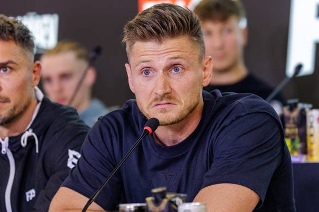 03.06.2026. Leverkusen. Tommy Pedroni auf der Pressekonferenz im Vorfeld zum Fame Fighting, das große Promibox-Event von BILD und Eugen Lopez am 06.06.2026 in der Leverkusener Ostermann Arena. Zum ersten Mal in Kooperation mit dem britischen Pendant Misfits Boxing und dem internationalen Medienpartner The Sun. Leverkusen Ostermann Arena Nordrhein-Westfalen Deutschland *** 03 06 2026 Leverkusen Tommy Pedroni at the press conference in the run-up to Fame Fighting, the big celebrity boxing event by BILD and Eugen Lopez on 06 06 2026 in the Ostermann Arena in Leverkusen For the first time in cooperation with the British counterpart Misfits Boxing and the international media partner The Sun Leverkusen Ostermann Arena North Rhine-Westphalia Germ