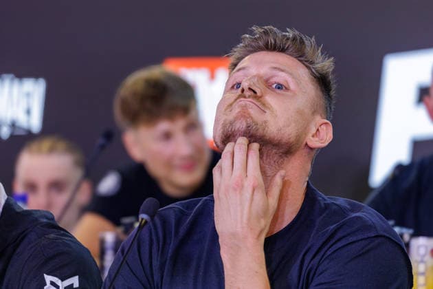 03.06.2026. Leverkusen. Tommy Pedroni auf der Pressekonferenz im Vorfeld zum Fame Fighting, das große Promibox-Event von BILD und Eugen Lopez am 06.06.2026 in der Leverkusener Ostermann Arena. Zum ersten Mal in Kooperation mit dem britischen Pendant Misfits Boxing und dem internationalen Medienpartner The Sun. Leverkusen Ostermann Arena Nordrhein-Westfalen Deutschland *** 03 06 2026 Leverkusen Tommy Pedroni at the press conference in the run-up to Fame Fighting, the big celebrity boxing event by BILD and Eugen Lopez on 06 06 2026 in the Ostermann Arena in Leverkusen For the first time in cooperation with the British counterpart Misfits Boxing and the international media partner The Sun Leverkusen Ostermann Arena North Rhine-Westphalia Germ
