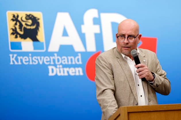 Politiker Sascha Lensing (AfD) auf der Großveranstaltung Zukunft NRW- Zukunft AFD! des AFD-Kreisverband Düren auf Schloss Burgau. Düren, 03.06.2026 NRW Deutschland *** Politician Sascha Lensing AfD at the major event Zukunft NRW Zukunft AFD of the AFD Kreisverband Düren at Schloss Burgau Düren, 03 06 2026 NRW Germany Copyright: xChristophxHardtx