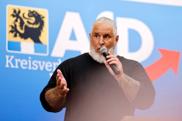 Web-Influencer Tim Kellner (Love Priest) auf der Großveranstaltung Zukunft NRW- Zukunft AFD! des AFD-Kreisverband Düren auf Schloss Burgau. Düren, 03.06.2026 NRW Deutschland *** Web influencer Tim Kellner Love Priest at the major event Zukunft NRW Zukunft AFD of the AFD Kreisverband Düren at Schloss Burgau Düren, 03 06 2026 NRW Germany Copyright: xChristophxHardtx
