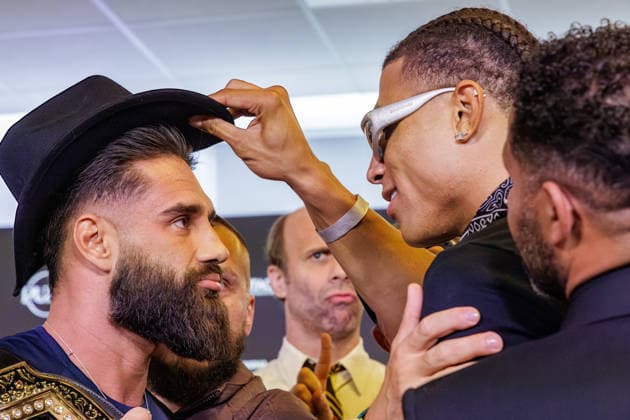03.06.2026. Leverkusen. Aleks Petrovic vs. Chase DeMoor auf der Pressekonferenz im Vorfeld zum Fame Fighting, das große Promibox-Event von BILD und Eugen Lopez am 06.06.2026 in der Leverkusener Ostermann Arena. Zum ersten Mal in Kooperation mit dem britischen Pendant Misfits Boxing und dem internationalen Medienpartner The Sun. Leverkusen Ostermann Arena Nordrhein-Westfalen Deutschland *** 03 06 2026 Leverkusen Aleks Petrovic vs Chase DeMoor at the press conference in the run-up to Fame Fighting, the big celebrity boxing event by BILD and Eugen Lopez on 06 06 2026 in the Ostermann Arena in Leverkusen For the first time in cooperation with the British counterpart Misfits Boxing and the international media partner The Sun Leverkusen Osterman
