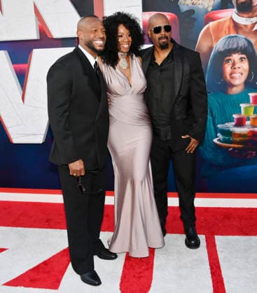Cast members Marlon Wayans, Kim Wayans and Shawn Wayans (L-R) attend the premiere of the motion picture slapstick horror parody Scary Movie at the Paramount Pictures Studio Lot in Los Angeles on Wednesday, June 3, 2026. Storyline: Two friends find themselves caught up in mayhem involving killers, monsters and supernatural creatures once again.  LAP2026060323 JIMxRUYMEN
