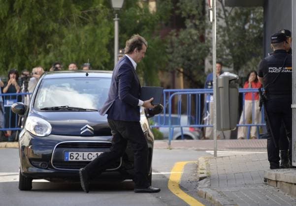 Trial continues in Badajoz against the brother of Sánchez The brother of the President of the Government, David Sánchez, on his arrival at the fifth day of a trial at the Provincial Court of Badajoz, June 4, 2026, in Badajoz, Extremadura Spain The trial of the brother of Pedro Sánchez and ten other investigated, including the former secretary general of the PSOE of Extremadura and former president of the Diputación de Badajoz, Miguel Ángel Gallardo, for alleged crimes of administrative prevarication and influence peddling, continues in the Provincial Court of Badajoz The trial will determine whether the hiring of David Sánchez Pérez Castejón in 2017 in the Provincial Council of Badajoz as coordinator of musical activities of the conservato  Copyright: xAndrÃ sxRodriguezx 7569735