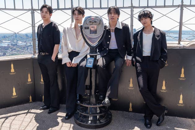 NY: South Korean indie-pop band The Rose visits Empire State Building South Korean indie-pop band The Rose celebrates release of album ROSE and the global ROSETOPIA tour by visiting Empire State Building in New York. New York New York United States Copyright: LevxRadin