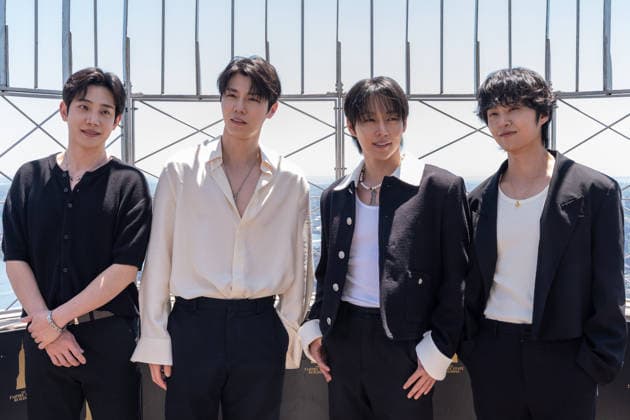 NY: South Korean indie-pop band The Rose visits Empire State Building South Korean indie-pop band The Rose celebrates release of album ROSE and the global ROSETOPIA tour by visiting Empire State Building in New York. New York New York United States Copyright: LevxRadin