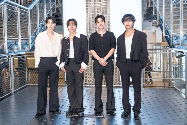 NY: South Korean indie-pop band The Rose visits Empire State Building South Korean indie-pop band The Rose celebrates release of album ROSE and the global ROSETOPIA tour by visiting Empire State Building in New York. New York New York United States Copyright: LevxRadin