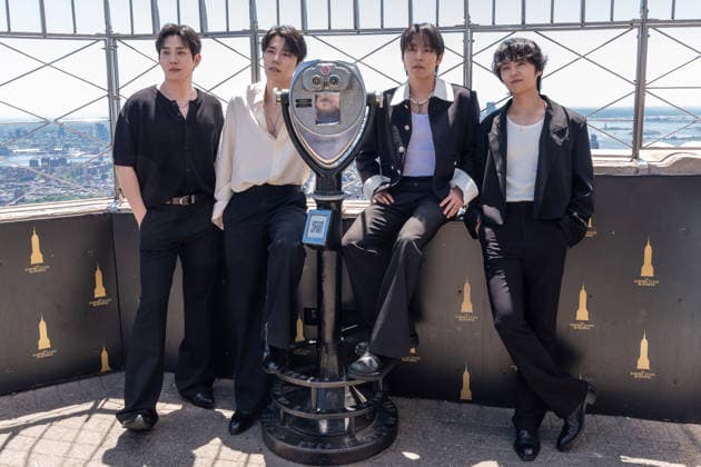 NY: South Korean indie-pop band The Rose visits Empire State Building South Korean indie-pop band The Rose celebrates release of album ROSE and the global ROSETOPIA tour by visiting Empire State Building in New York. New York New York United States Copyright: LevxRadin