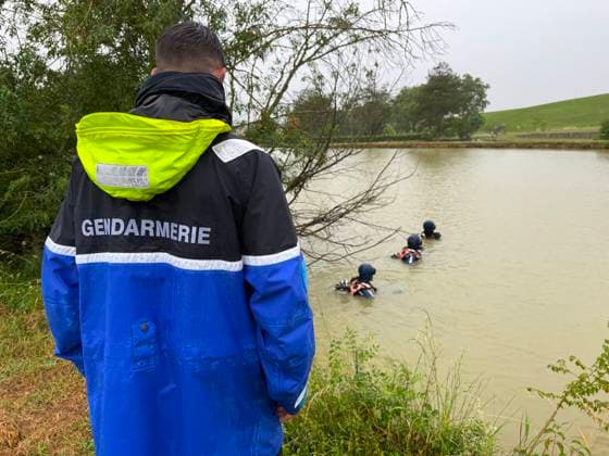 RECORD DATE NOT STATED Gendarmerie Diving Team Searches Gers River For Missing Girl Lyhanna - Fleurance A gendarmerie diving team conducts an underwater search in the Gers river in the area surrounding Fleurance, Gers, France on June 3, 2026, as the search for 11-year-old Lyhanna, who disappeared on May 29 in the Fleurance area, continues to mobilize significant investigative resources; a major development in the judicial inquiry saw suspect Jerome Barella, 41, charged and placed in pre-trial detention on suspicion of kidnapping and illegal confinement of a minor under the age of 15. Photo by JMP ABACAPRESS.COM Fleurance Gers France  Copyright: xJMP ABACAx