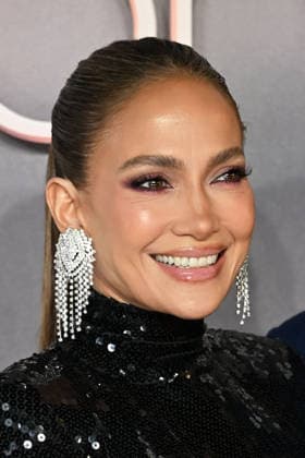 Office Romance UK Premiere in London LONDON, ENGLAND - JUNE 03: Jennifer Lopez attending the Office Romance UK Premiere at BFI Southbank on June 03, 2026 in London, England CAP MAR MAR Great Britain Copyright: xMartinxHarris CapitalxPicturesx