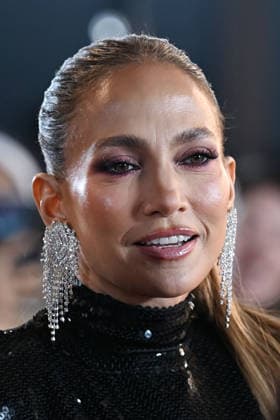 Office Romance UK Premiere in London LONDON, ENGLAND - JUNE 03: Jennifer Lopez attending the Office Romance UK Premiere at BFI Southbank on June 03, 2026 in London, England CAP MAR MAR Great Britain Copyright: xMartinxHarris CapitalxPicturesx