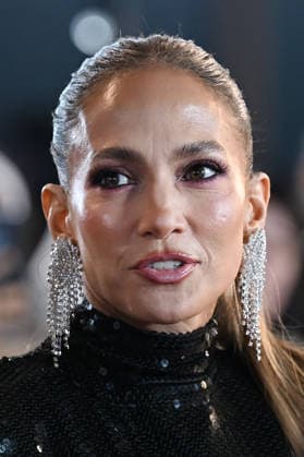 Office Romance UK Premiere in London LONDON, ENGLAND - JUNE 03: Jennifer Lopez attending the Office Romance UK Premiere at BFI Southbank on June 03, 2026 in London, England CAP MAR MAR Great Britain Copyright: xMartinxHarris CapitalxPicturesx