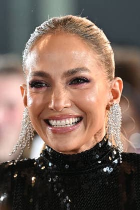 Office Romance UK Premiere in London LONDON, ENGLAND - JUNE 03: Jennifer Lopez attending the Office Romance UK Premiere at BFI Southbank on June 03, 2026 in London, England CAP MAR MAR Great Britain Copyright: xMartinxHarris CapitalxPicturesx