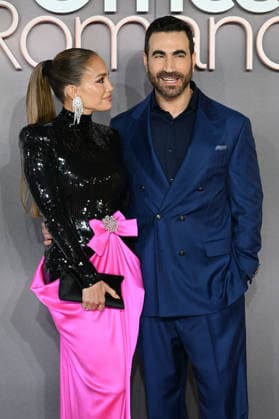 Office Romance UK Premiere in London LONDON, ENGLAND - JUNE 03: Jennifer Lopez and Brett Goldstein attending the Office Romance UK Premiere at BFI Southbank on June 03, 2026 in London, England CAP MAR MAR Great Britain Copyright: xMartinxHarris CapitalxPicturesx