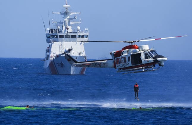 The first scenario of the Sea Lion-2026 Search and Rescue Invitation Exercise has been completed IZMIR, TURKIYE - JUNE 04: A rescue operation is carried out by air assets to save survivors from the sea during the first scenario of the operational phase of the Sea Lion (Deniz Aslani)-2026 Search and Rescue Invitation Exercise, conducted under the administration of the Turkish Coast Guard Command, in Izmir, Turkiye, on June 04, 2026. In the first scenario of the exercise, executed at two different points between the islands of Lesbos, Chios, Psara, Agios Efstratios, and Skyros within the Turkish Search and Rescue Region, a search and rescue operation was launched by the Turkish Coast Guard Command upon receiving a distress call from a commerc  Copyright: x2026xAnadoluxMehmetxEminxMenguarslanx