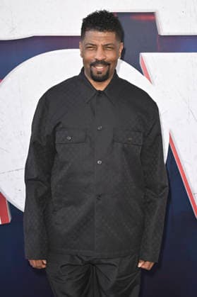 Deon Cole bei der Weltpremiere des Kinofilms Scary Movie im Paramount Theatre. Los Angeles, 03.06.2026 *** Deon Cole at the world premiere of the movie Scary Movie at the Paramount Theatre Los Angeles, 03 06 2026 Foto:xD.xStarbuckx xFuturexImagex scary_6642