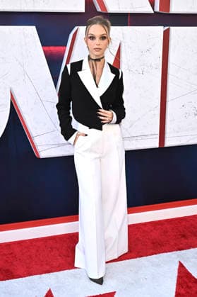Savannah Lee Nassif bei der Weltpremiere des Kinofilms Scary Movie im Paramount Theatre. Los Angeles, 03.06.2026 *** Savannah Lee Nassif at the world premiere of the movie Scary Movie at the Paramount Theatre Los Angeles, 03 06 2026 Foto:xD.xStarbuckx xFuturexImagex scary_6654