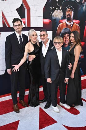 Anna Faris, Michael Barrett, Jack Pratt und Gäste bei der Weltpremiere des Kinofilms Scary Movie im Paramount Theatre. Los Angeles, 03.06.2026 Foto:xD.xStarbuckx xFuturexImagex scary_6724