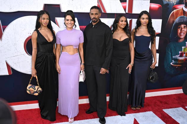 Aniya Wayans, Samara Saraiva, Damon Wayans Jr., Amara Wayans und Berlyn Wayans bei der Weltpremiere des Kinofilms Scary Movie im Paramount Theatre. Los Angeles, 03.06.2026 *** Aniya Wayans, Samara Saraiva, Damon Wayans Jr , Amara Wayans and Berlyn Wayans at the world premiere of the movie Scary Movie at the Paramount Theatre Los Angeles, 03 06 2026 Foto:xD.xStarbuckx xFuturexImagex scary_6747
