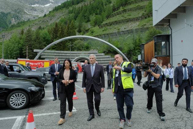 IPA85316393 - Autonomous Region Valle d Aosta Minister of Foreign Affairs and International Cooperation Antonio Tajani at the Mont Blanc Tunnel for a press pointwith Valled Aosta President Renzo Testolin and Piedmont Region President Alberto Cirio  Copyright: xCOSTANTINOxSERGIx xCostantinoxSergix 85316393