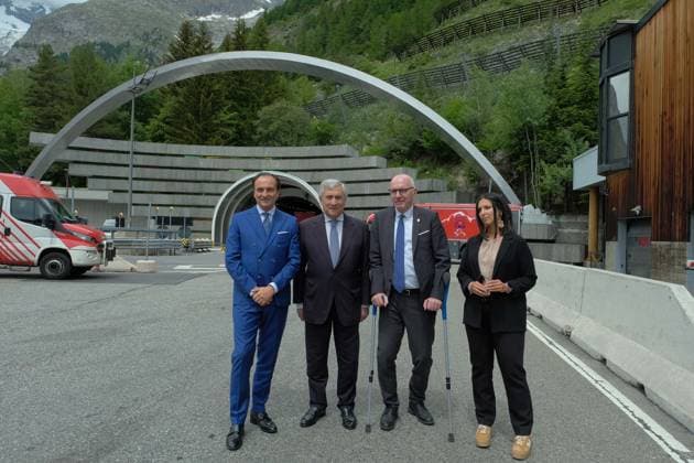 IPA85316400 - Autonomous Region Valle d Aosta Minister of Foreign Affairs and International Cooperation Antonio Tajani at the Mont Blanc Tunnel for a press pointwith Valled Aosta President Renzo Testolin and Piedmont Region President Alberto Cirio Emily Rini president of the Italian company that manages the Mont Blanc Tunnel  Copyright: xCOSTANTINOxSERGIx xCostantinoxSergix 85316400