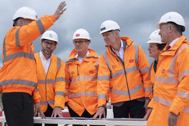 Prime Minister Sir Keir Starmer visits York Prime Minister Keir Starmer visits the York Central construction site in York, England. He was joined on the visit by Steve Reed, Housing Secretary and the Mayor of York and North Yorkshire David Skaithe 04 06 2026  Copyright: xJamesxGlossopx NINTCHDBPICT001085932013