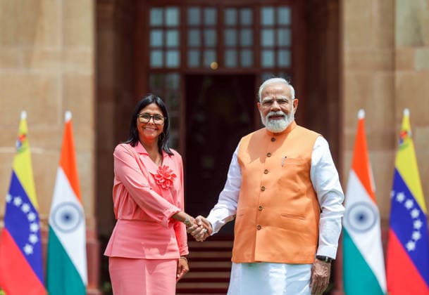 Prime Minister Narendra Modi shakes hand with Acting President of Bolivarian Republic of Venezuela Delcy Rodriguez New Delhi, Jun 04 (ANI): Prime Minister Narendra Modi shakes hand with Acting President of Bolivarian Republic of Venezuela Delcy Rodriguez, at Hyderabad House, in New Delhi on Thursday. (Narendra Modi Photo Gallery ANI Photo) NEW DELHI Delhi India Copyright: xANIx ANI_20260604091