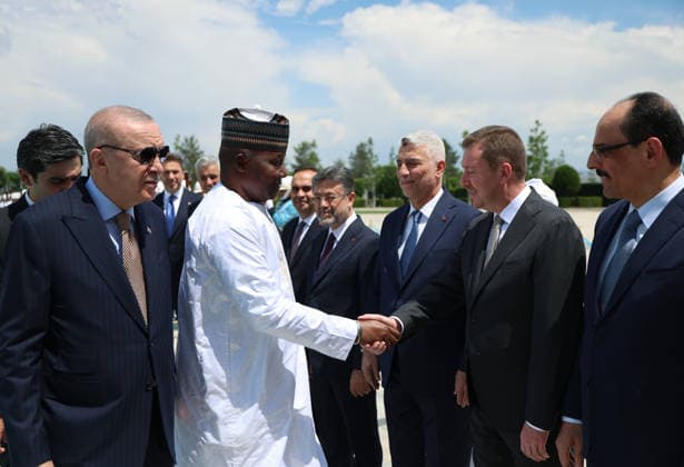 Turkish President Erdogan welcomes Nigerien President Tchiani in Ankara ANKARA, TURKIYE - JUNE 04: (----EDITORIAL USE ONLY - MANDATORY CREDIT - TURKISH PRESIDENCY MURAT CETINMUHURDAR HANDOUT - NO MARKETING NO ADVERTISING CAMPAIGNS - DISTRIBUTED AS A SERVICE TO CLIENTS----) Nigerien President Abdourahamane Tchiani shakes hands with Secretary General of the Turkish Presidency Hakki Susmaz (2nd R) during an official welcome ceremony hosted by Turkish President Recep Tayyip Erdogan (L) at the Presidential Complex in Ankara, Turkiye on June 04, 2026. Turkish Health Minister Kemal Memisoglu, Turkish Minister of Agriculture and Forestry Ibrahim Yumakli, Turkish Industry and Technology Minister Mehmet Fatih Kacir, Turkish Energy and Natural R  Copyright: x2026xAnadoluxTurkishxPresidency xMuratxCetinmuhurdarx xHandoutx